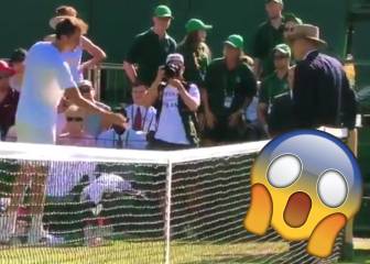 Locura en Wimbledon: pierde y la paga con el árbitro... ¡lanzándole monedas!
