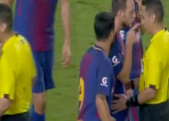 ¡Épico cruce de cables tras un 'pechazo' del árbitro a Rakitic!