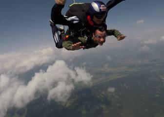 Incluso a un piloto de MotoGP le da respeto: Pedrosa en paracaídas