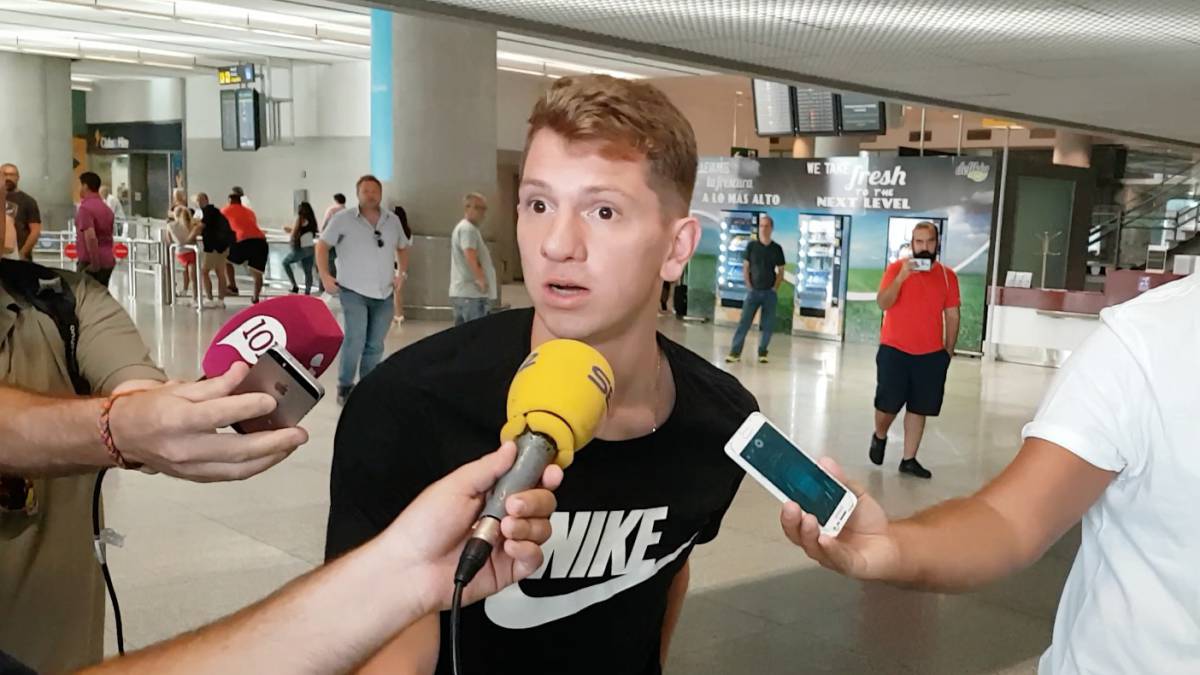 Vídeo | Rolón llega a Málaga para reforzar al equipo de Michel - AS.com