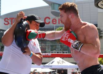 Fiesta en el entrenamiento público del Canelo-GGG en LA