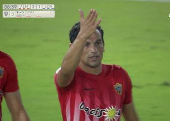 Tino Costa le devuelve la alegría al Almería ante los suyos