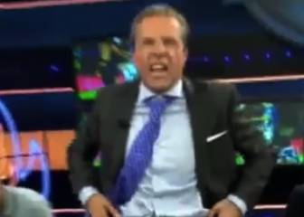 ¡Striptease en 'El Chiringuito'! ¡Soria se baja los pantalones!