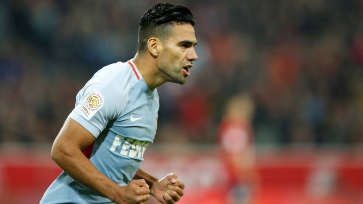Mira los goles de Falcao ante el Lille en la Ligue 1