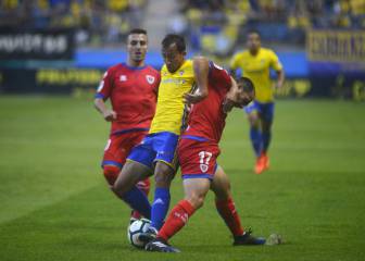 El Cádiz resiste jugando con 10 durante 50' y empata sin goles