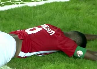 Samuel Eto'o misses open goal for Antalyaspor