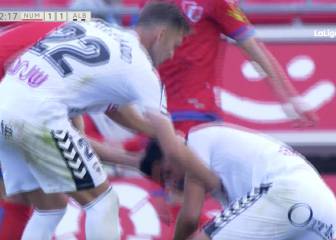 Gaffoor quedó hundido: el gol en propia puerta más inexplicable