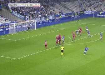 La calidad está en los genes: golazo de falta de Aaron Ñíguez