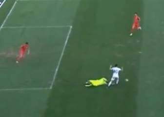 Rubén Castro arrasa China: por los suelos el portero...¡dos veces!