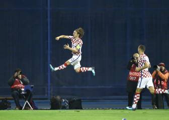 La celebración de Modric tras su gol: sencillamente, voló