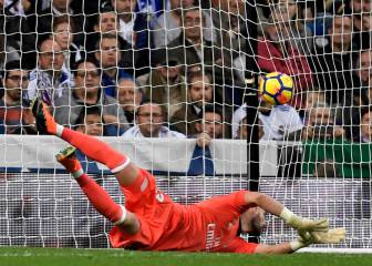 Esto es un portero transparente: así falló Casilla en el 2-2