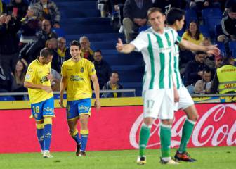 Las Palmas respira sin Ayestarán a costa del Betis de Setién