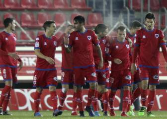 Guillermo aúpa las esperanzas del Numancia con una victoria