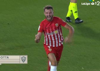 Motta en el 85' da la victoria y tres puntos vitales al Almería
