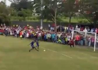 ¿Quería que se fijasen en él? Yerry Mina imitó el penalti de Messi y Suárez