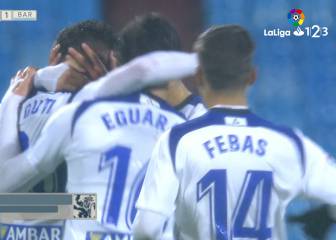 El Zaragoza sigue en barrena y no pasa del empate ante el Barça B