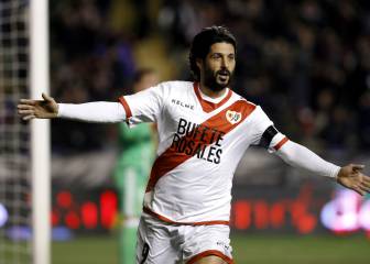 El Rayo rescata un punto de Vallecas con 10 frente al Oviedo