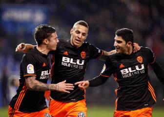 Guedes y Rodrigo dan la victoria al Valencia en Riazor