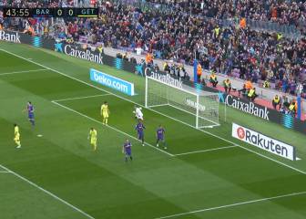 Suárez, otra vez: gestos al abanderado tras anularle un gol