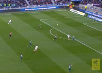 Sobran los calificativos: Mariano marca el mejor gol de su carrera