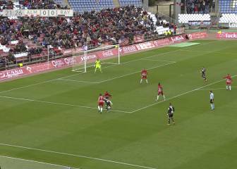 El Rayo gana con apuros y se mantiene firme en el ascenso