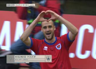 El doblete de Higinio da tres puntos de oro al Numancia