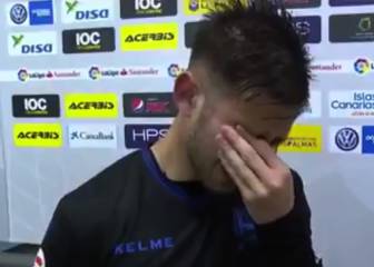 Emociona: jugador de Alavés llora en plena entrevista