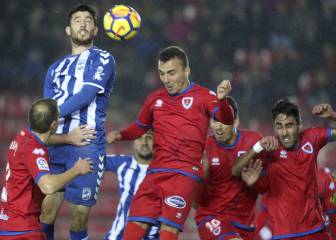 Debacle del Numancia contra un Lorca ya descendido