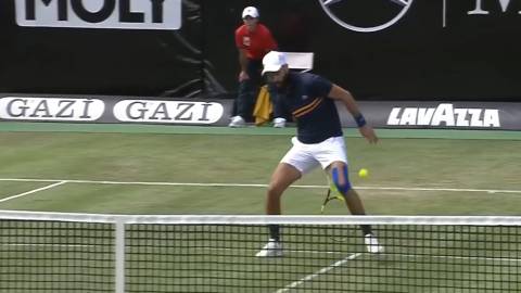 Tiene tantas cosas que es casi imposible de definir: vean este golpe y recréense