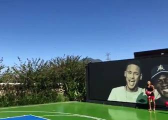 No es Stephen Curry... ¡Es Neymar con una canasta épica!