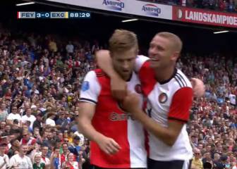 Una genialidad de tacón de Van der Heijden sella la victoria del Feyenoord