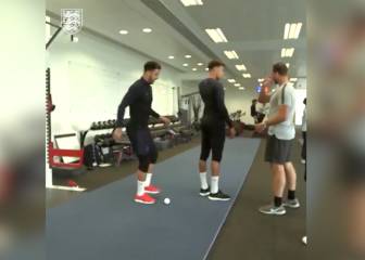 Kyle Walker y el túnel que deja sorprendido a Dele Alli