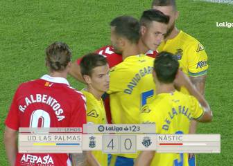 Las Palmas se toma en serio lo de ser favorito y golea al Nàstic