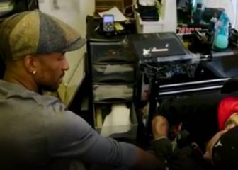 Así fue el proceso del tatuaje de Defoe en honor a Bradley