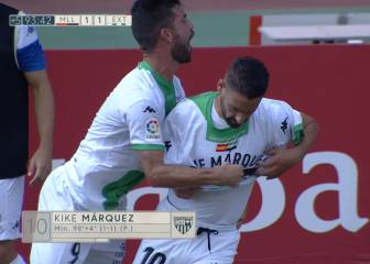 El Extremadura saca 1 punto en el 94' y con uno menos