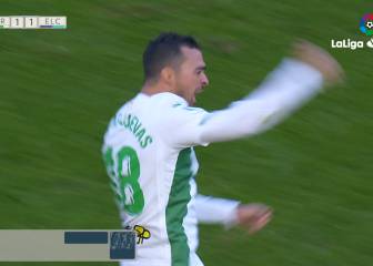 De las Cuevas salva un punto para el Córdoba que sabe a poco