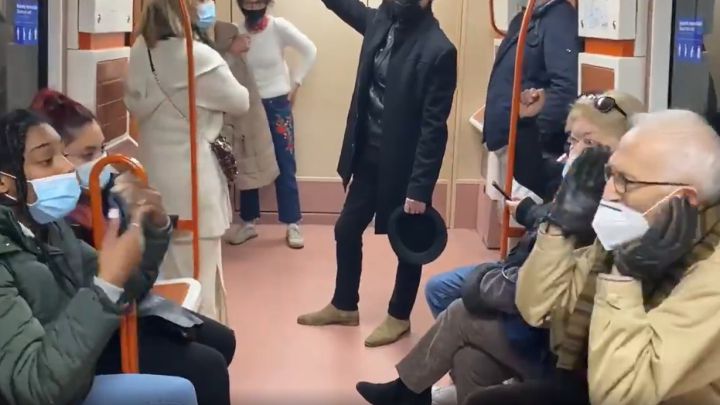La indecente discusión en el Metro que es viral: "Te puedes poner la mascarilla en el c..."