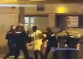 Un hombre grita por la calle y acaba peleando contra 8 policías en Córdoba