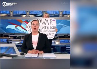 Un cartel contra la guerra 'infiltrado' en el telediario ruso